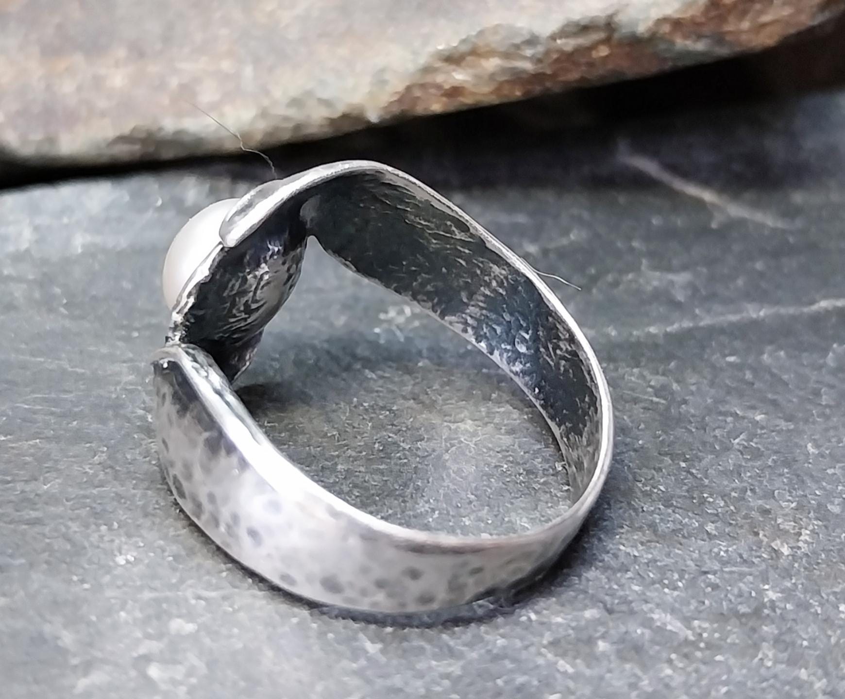 Vintage SILVER MOON Pearl RING - Ethereal - uk size L (6) - 3.1g