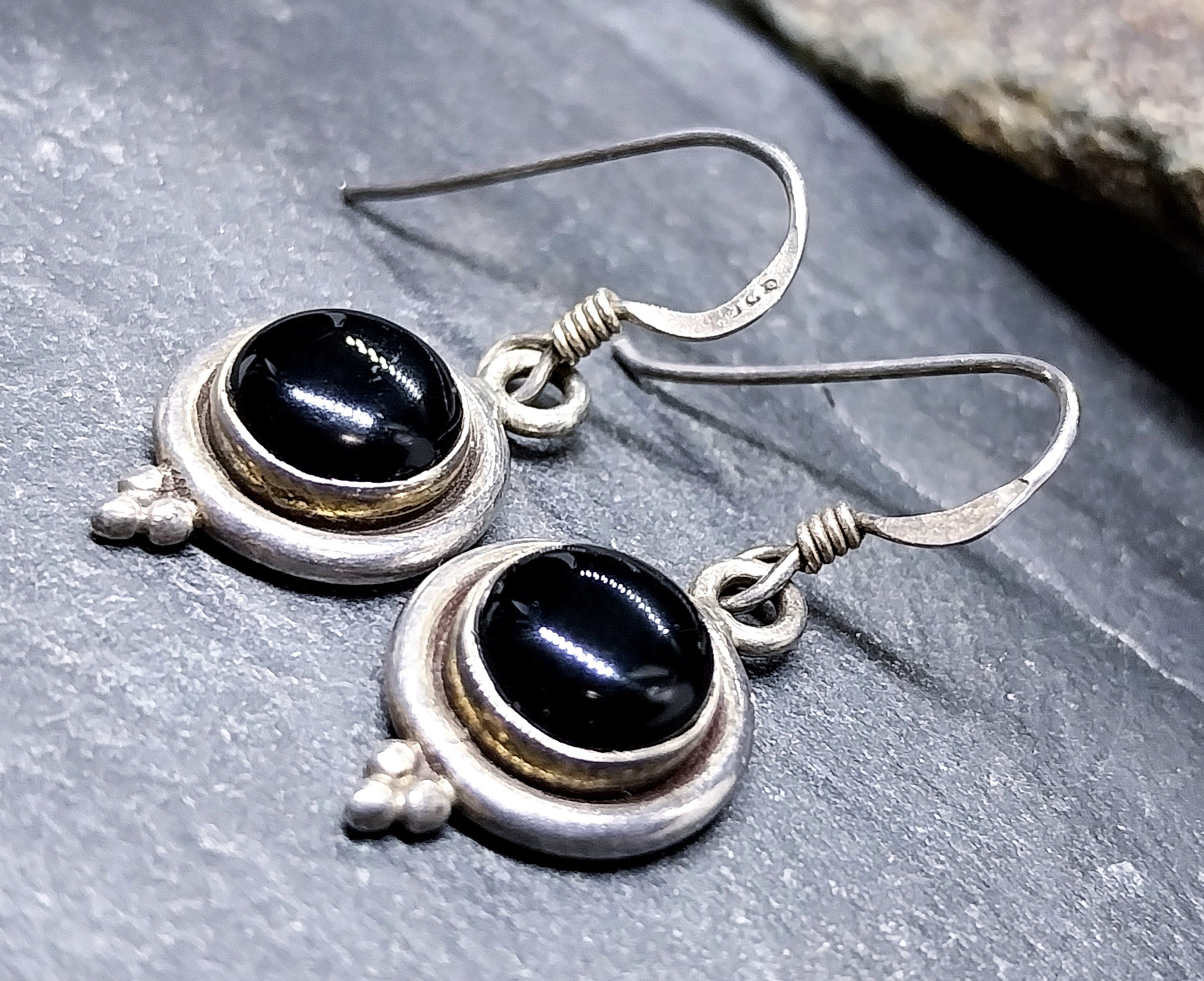 Vintage Sterling Silver Black Onyx EARRINGS - Dangling  - 3.7g