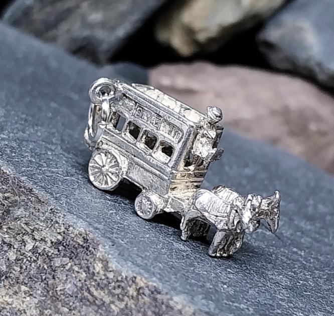 Vintage SilverHORSE DRAWN CARRIAGE Transport Charm - Bracelet - 3.3g