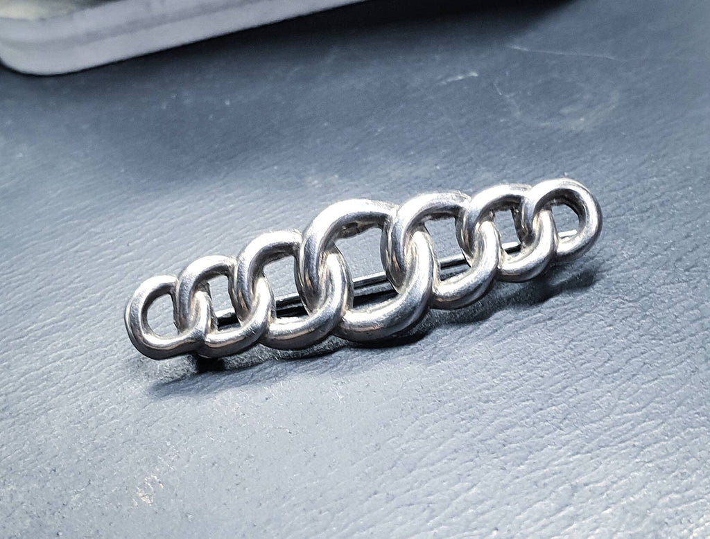 Antique Sterling Silver Lovers Knot Brooch - Edwardian Chester Hallmarks circa 1905 - 2.1g