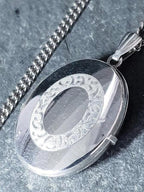 Vintage STERLING SILVER Oval Locket Necklace on 16" Chain - 3.4g