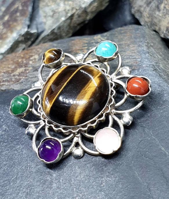 Vintage Sterling Silver Brooch with Celtic Design and Agate Gemstones  - 12.2g