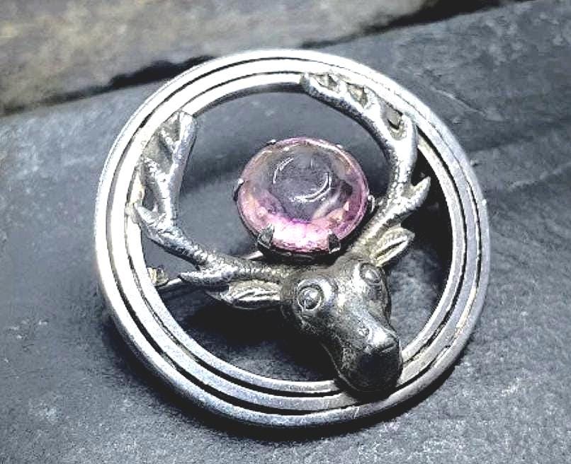 Vintage Silver STAG Brooch - with Purple Amethyst Stone - WBs - 8.2g