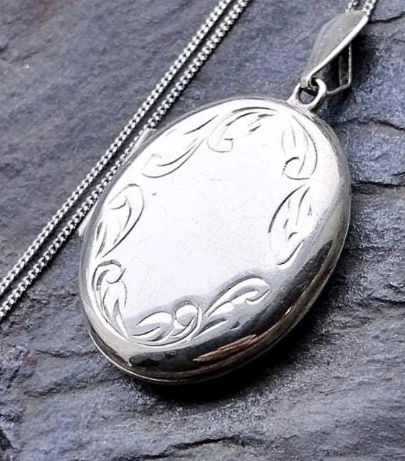 Vintage STERLING SILVER Locket Necklace - Joseph Smith - with 24" Chain - 7.5g