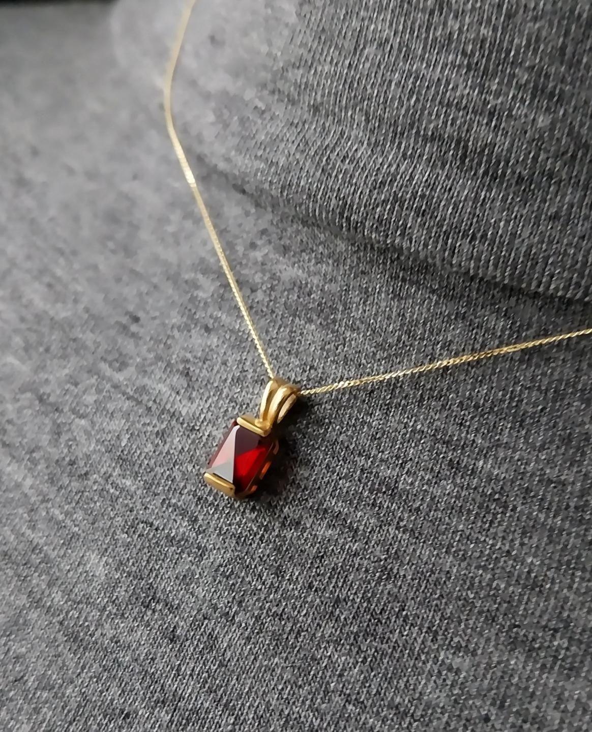 Vintage 9ct Gold Red Gemstone NECKLACE and EARRINGS Matching Set - 3.7g