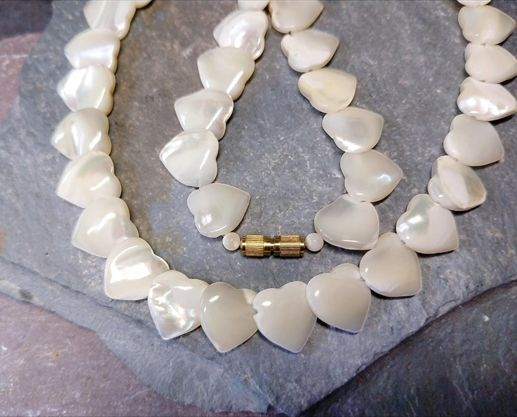 Vintage Mother of Pearl Heart Bead Necklace - 28g