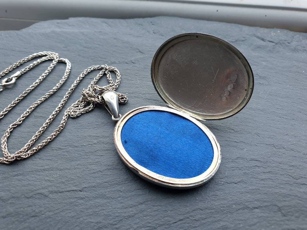 Victorian Sterling Silver SONGBIRD LOCKET - c1879 Horace Woodward with 22" Chain - 20.7g