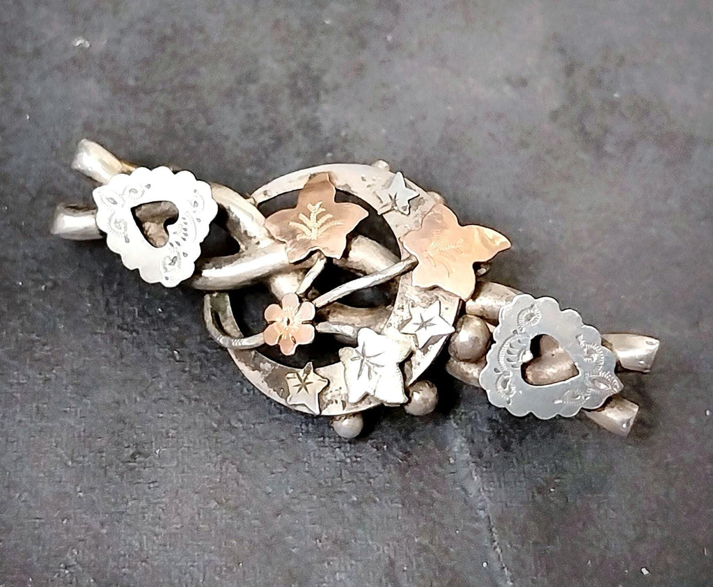 VICTORIAN CRESCENT MOON Brooch with hearts - Hallmarked 1899 - 4.3g