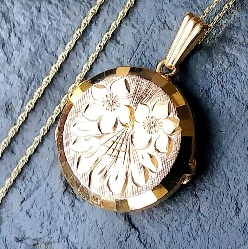 GEORG JENSEN 9ct Gold  Two Flower Locket - with 18" Gold Chain - 4.3g
