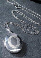 Vintage STERLING SILVER Oval Locket Necklace on 16" Chain - 3.4g