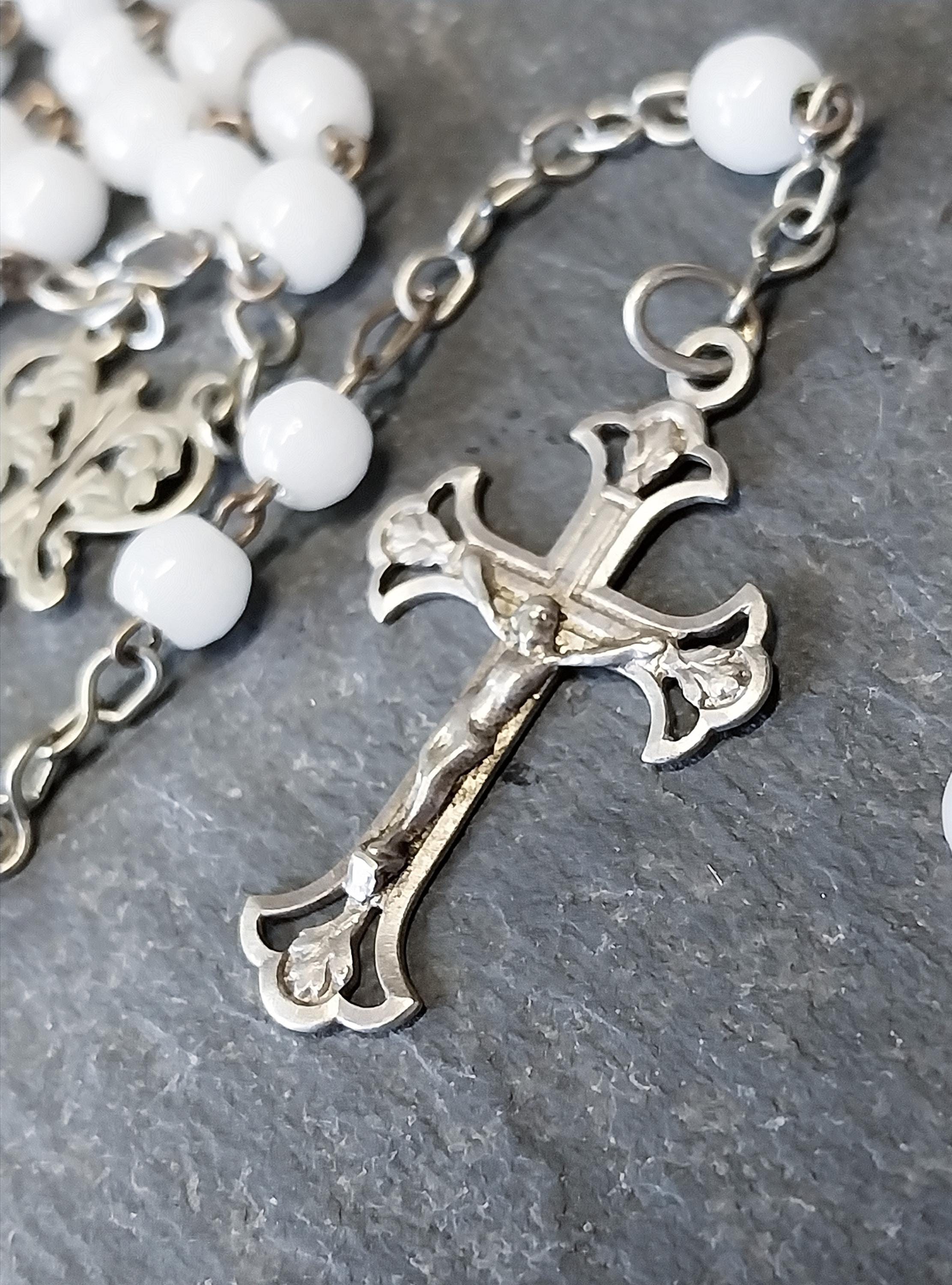 Vintage White MOP ROSARY Beads - Small Vintage Old Prayer Beads and crucifix - 15"