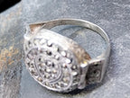 Vtg SILVER POISON LOCKET Ring - (secret compartment) Size uk M  (us 6) - 6.5g