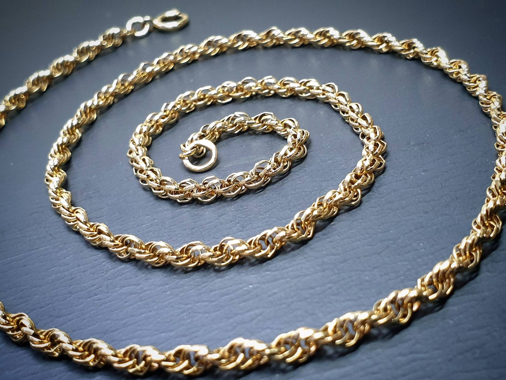 9ct GOLD CHAIN, Twisted Rope - Prince of Wales Necklace 18" - Hallmarked - 6.6g