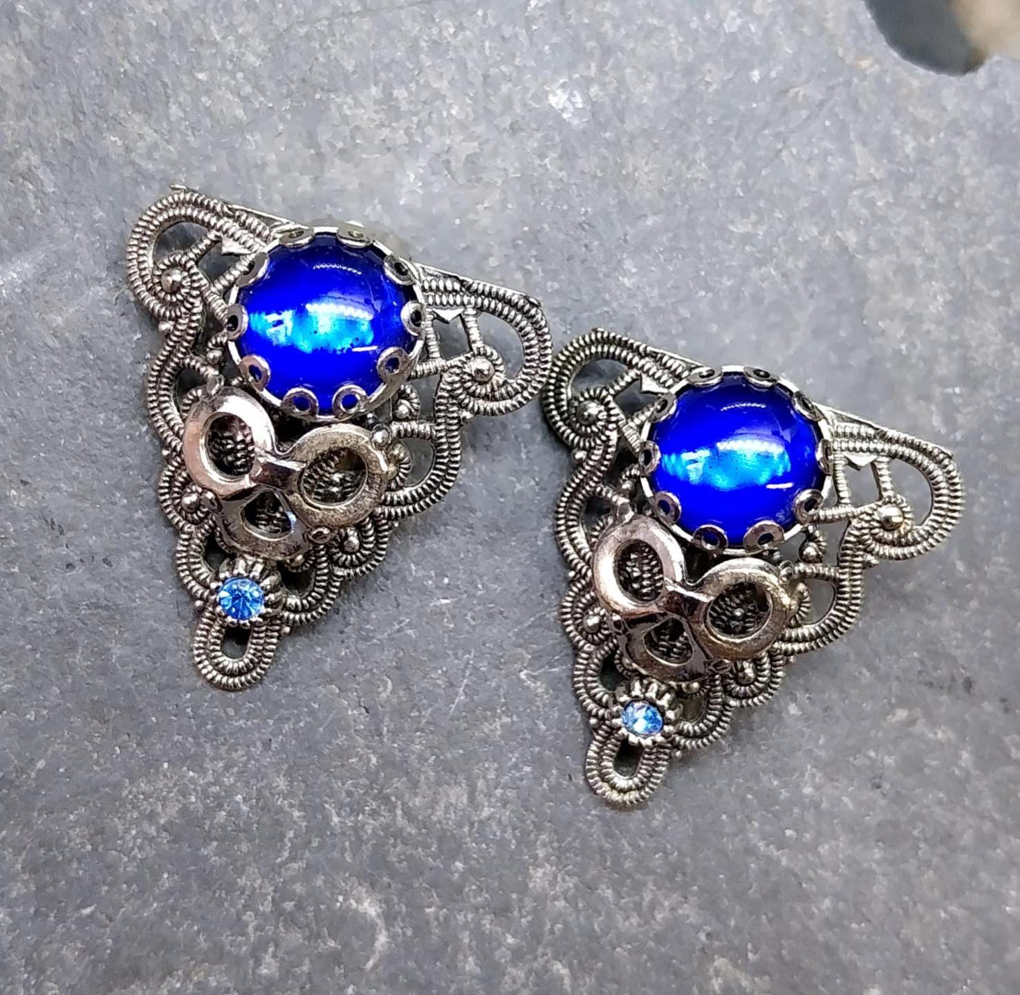 Vintage Costume EARRINGS Blue Triangular Clip On - 8.1g