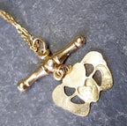 Vintage 9ct GOLD Celtic CLADDAGH T-BAR Necklace, on 20" Gold Chain - 1.8g