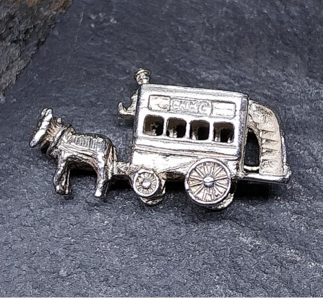 Vintage SilverHORSE DRAWN CARRIAGE Transport Charm - Bracelet - 3.3g