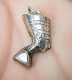 Vintage Silver Egyptian Pharaoh Head Nefertiti Bust Charm or Pendant - 1.3g
