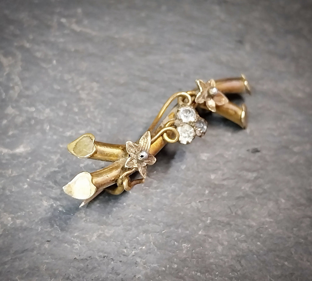 Antique VICTORIAN Branch BROOCH with three leaf clover - 2.1g