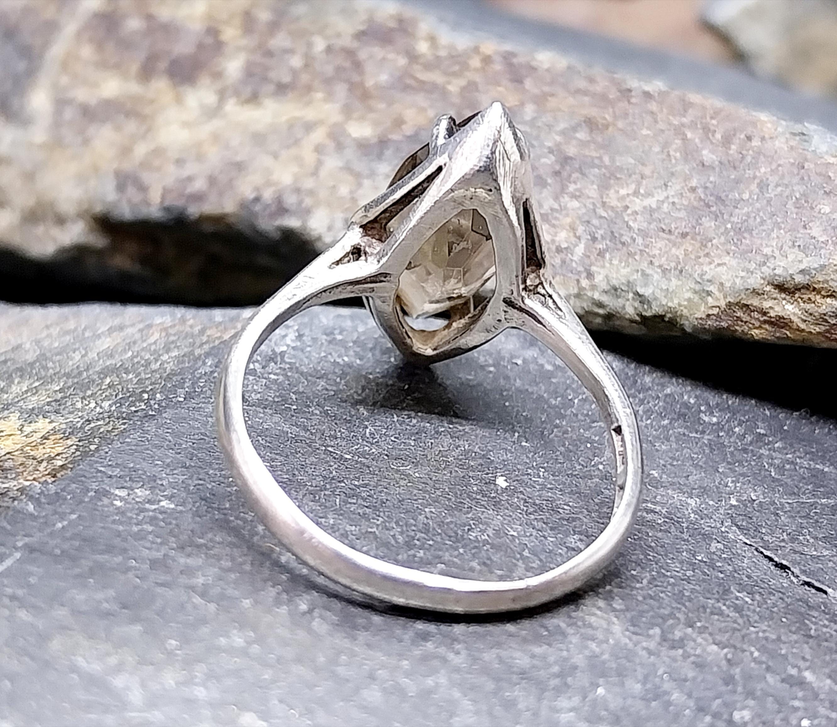 Vintage Sterling SILVER RING with Smoky Quartz - uk size O (us 7) - 2.2g