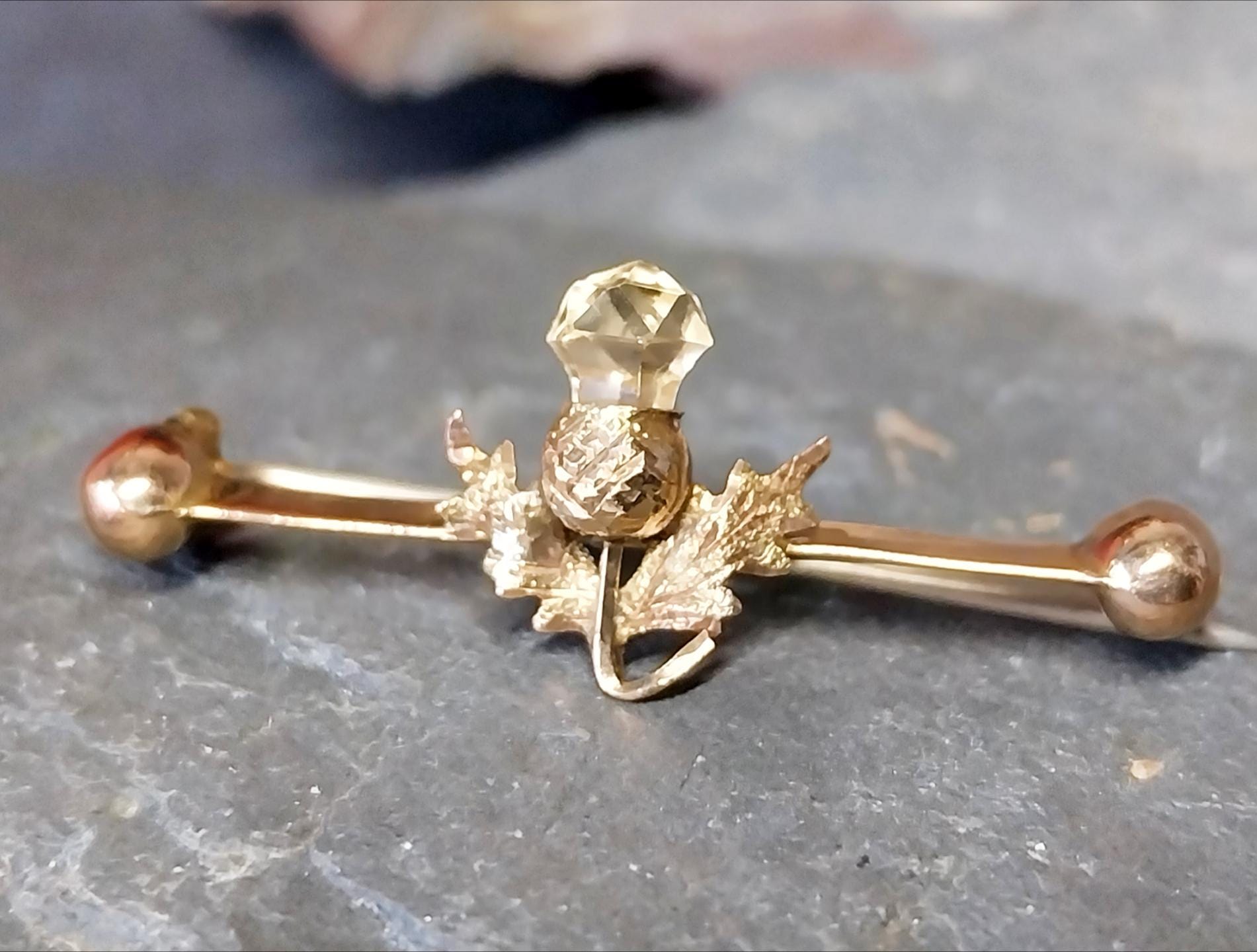 Antique 9ct Gold Thistle and Citrine Bar Brooch - 1.8g
