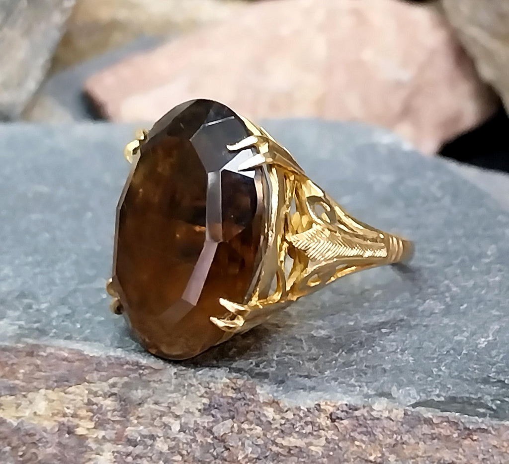 Vintage 9ct GOLD Huge Smoky Quartz Ring c 1966 - Size K  5.25) - 6.7g