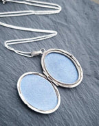 Large SILVER LOCKET necklace - Vintage Oval on 20" Chain - 12.1g