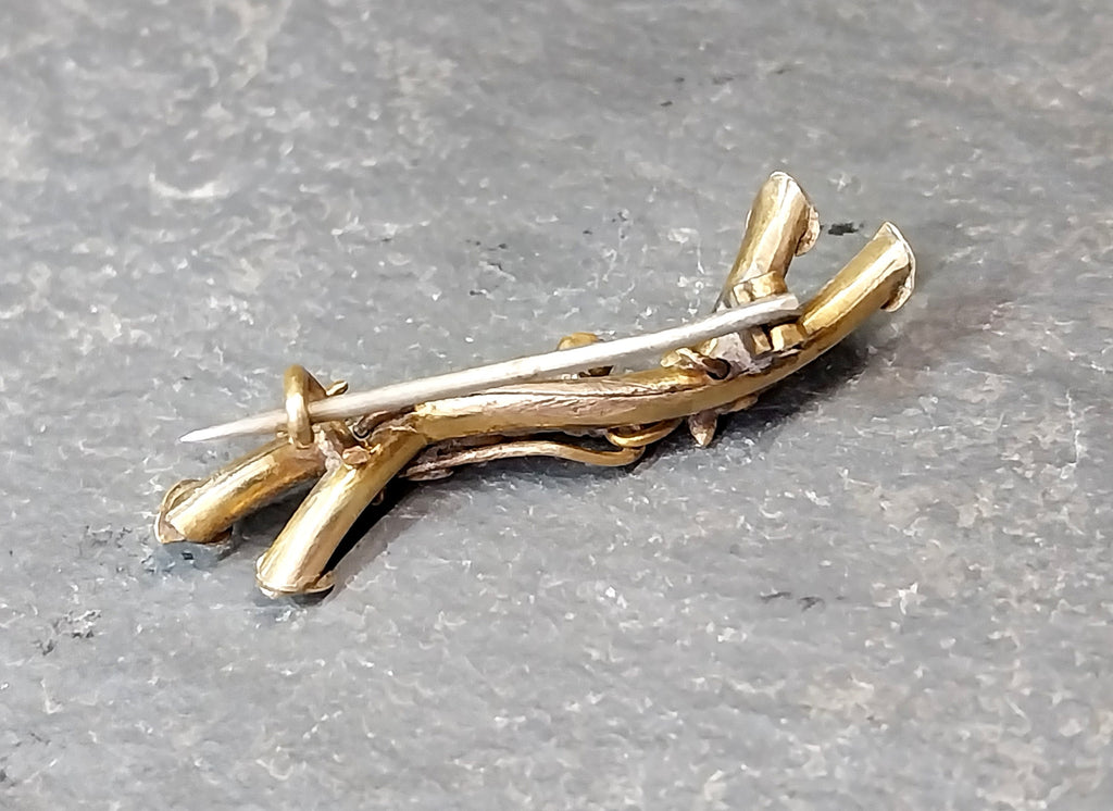 Antique VICTORIAN Branch BROOCH with three leaf clover - 2.1g