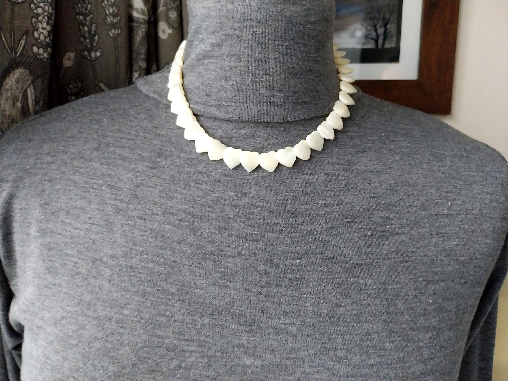 Vintage Mother of Pearl Heart Bead Necklace - 28g