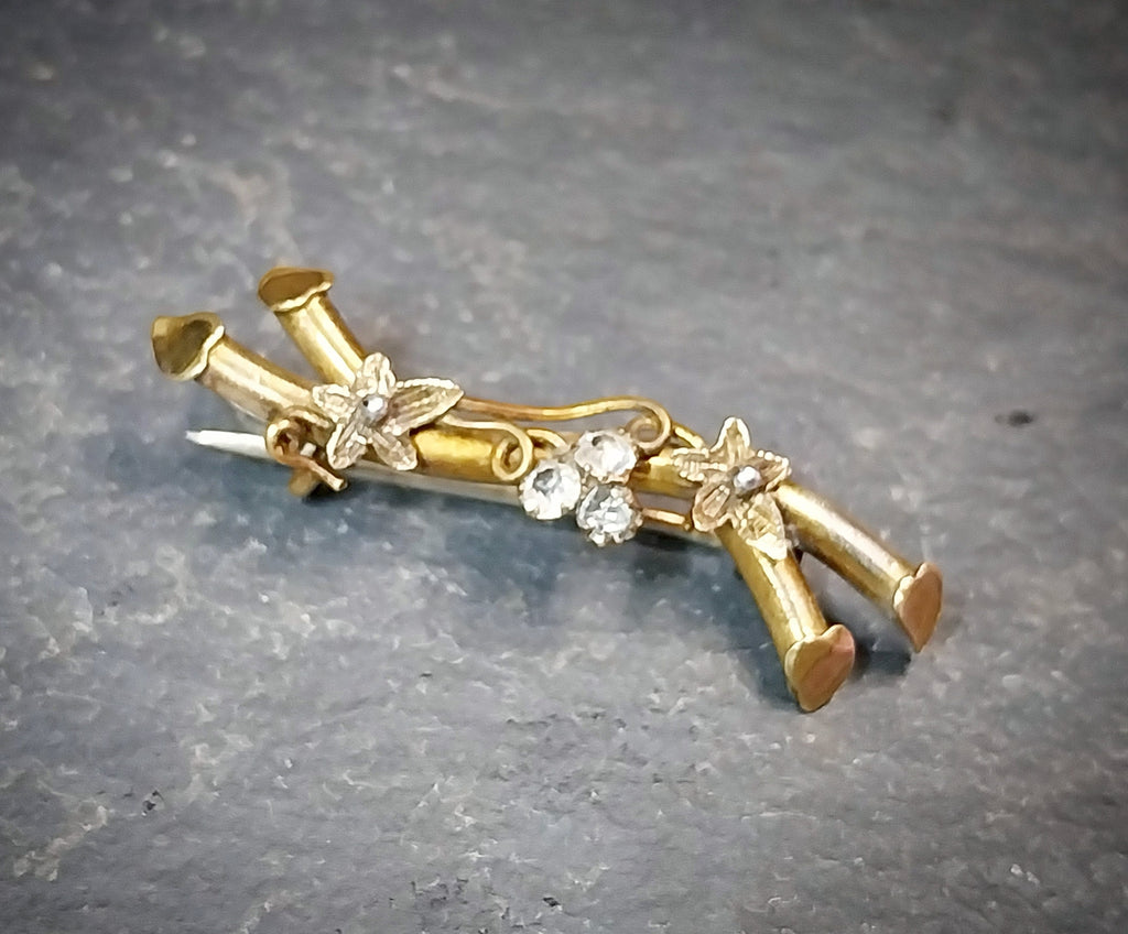Antique VICTORIAN Branch BROOCH with three leaf clover - 2.1g