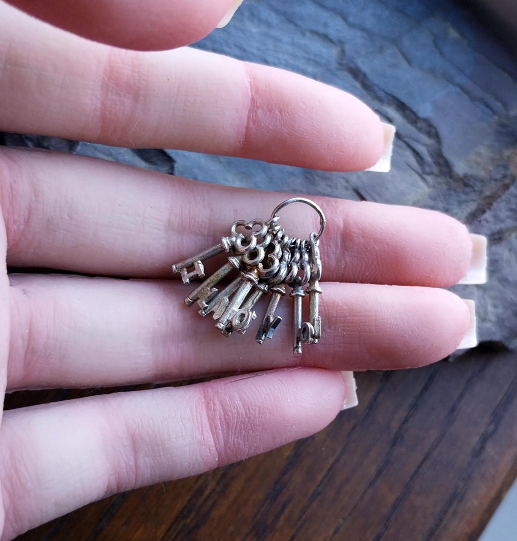 Vintage SILVER Skeleton Keys Charm - I Love You Bracelet Charm 3.4g