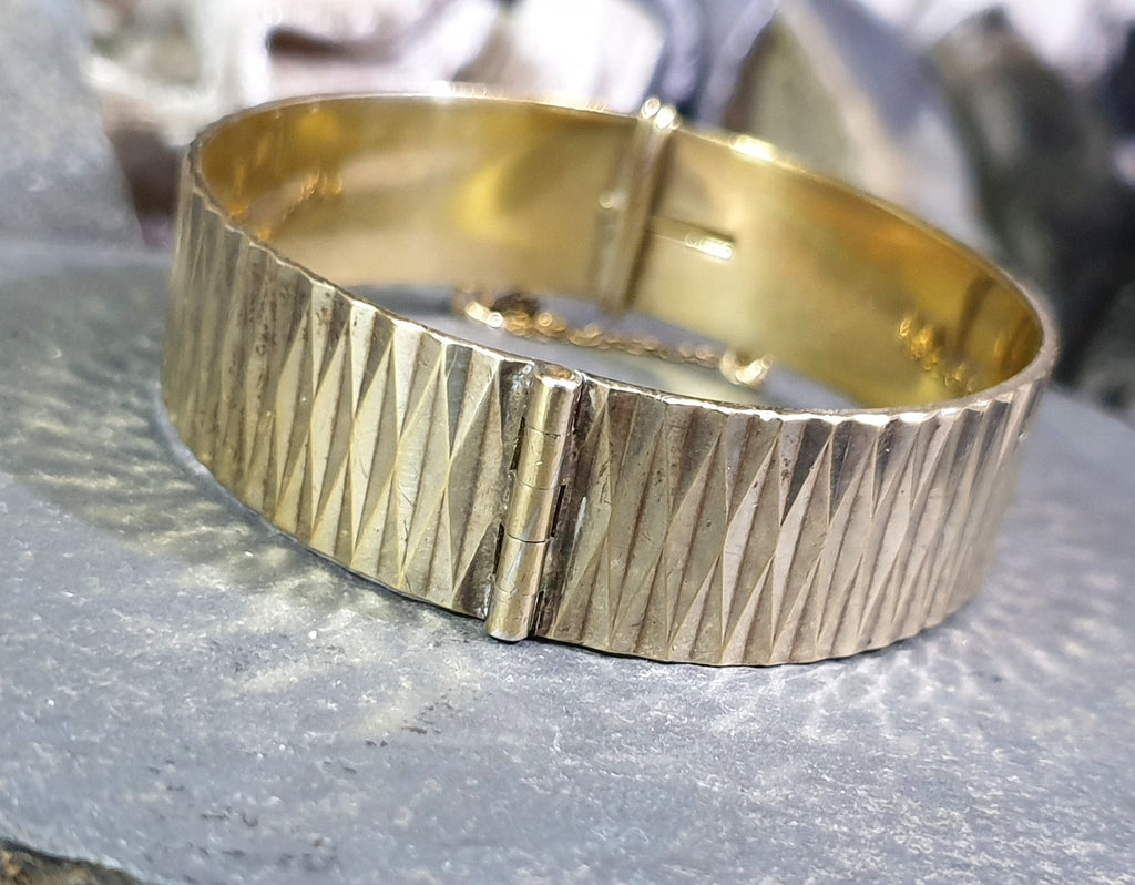 Vintage 22ct Gold on Sterling SILVER BANGLE Bracelet - 1967 - 39.2g