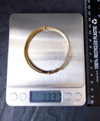 Vintage 9ct Rolled GOLD BANGLE - White Floral Design with Safety Chain - 13.3g