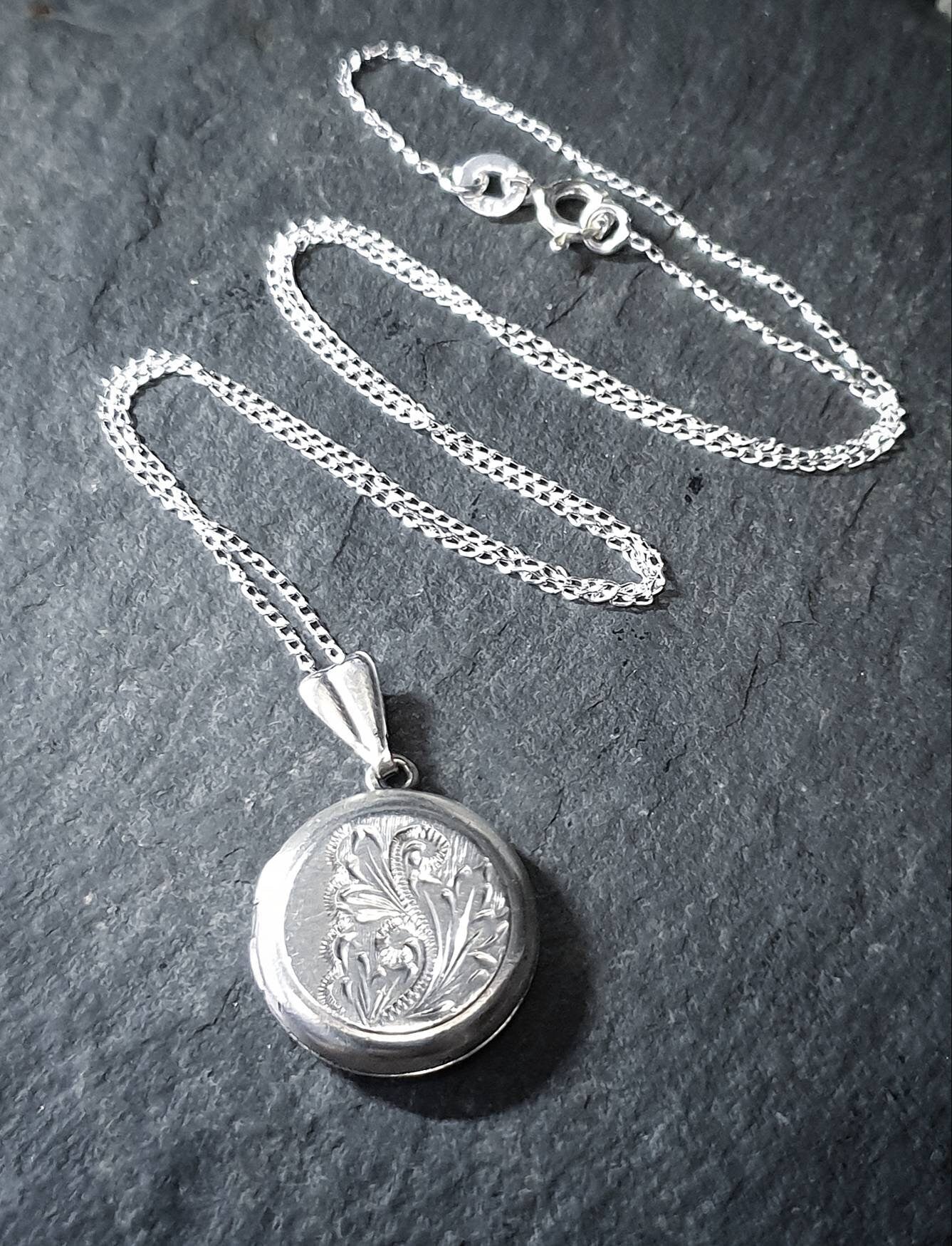 Edwardian Round Small LOCKET Hallmarked Silver on  16" Chain - 4.2g