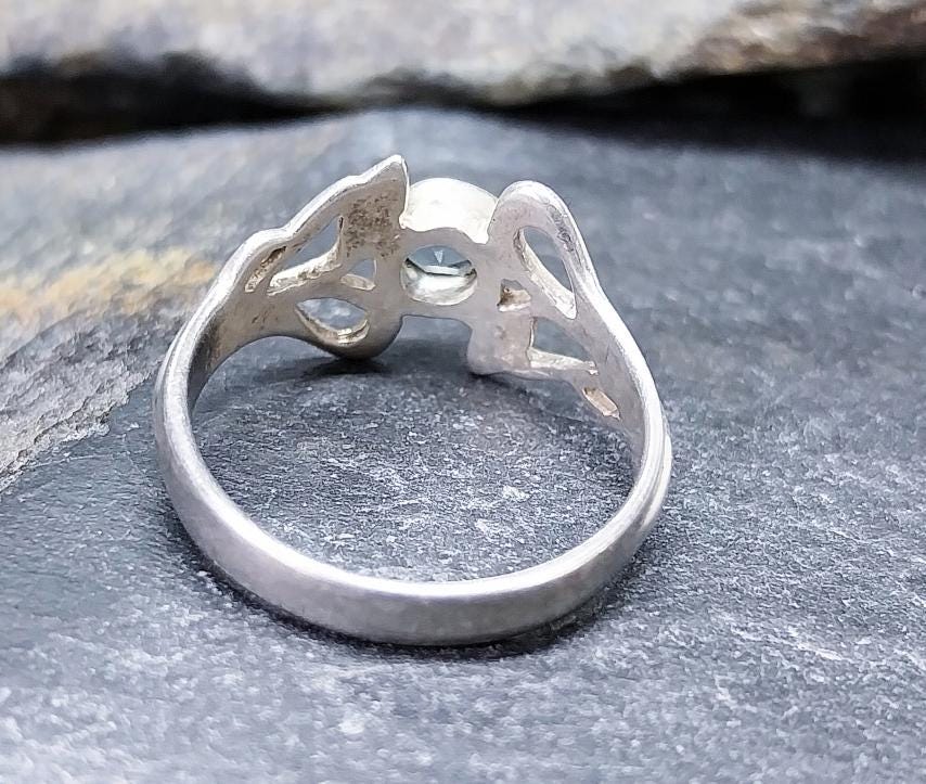 Vintage KIT HEATH RING Sterling Silver with Blue Topaz - Size uk L ( us 5.5) - 2.1g