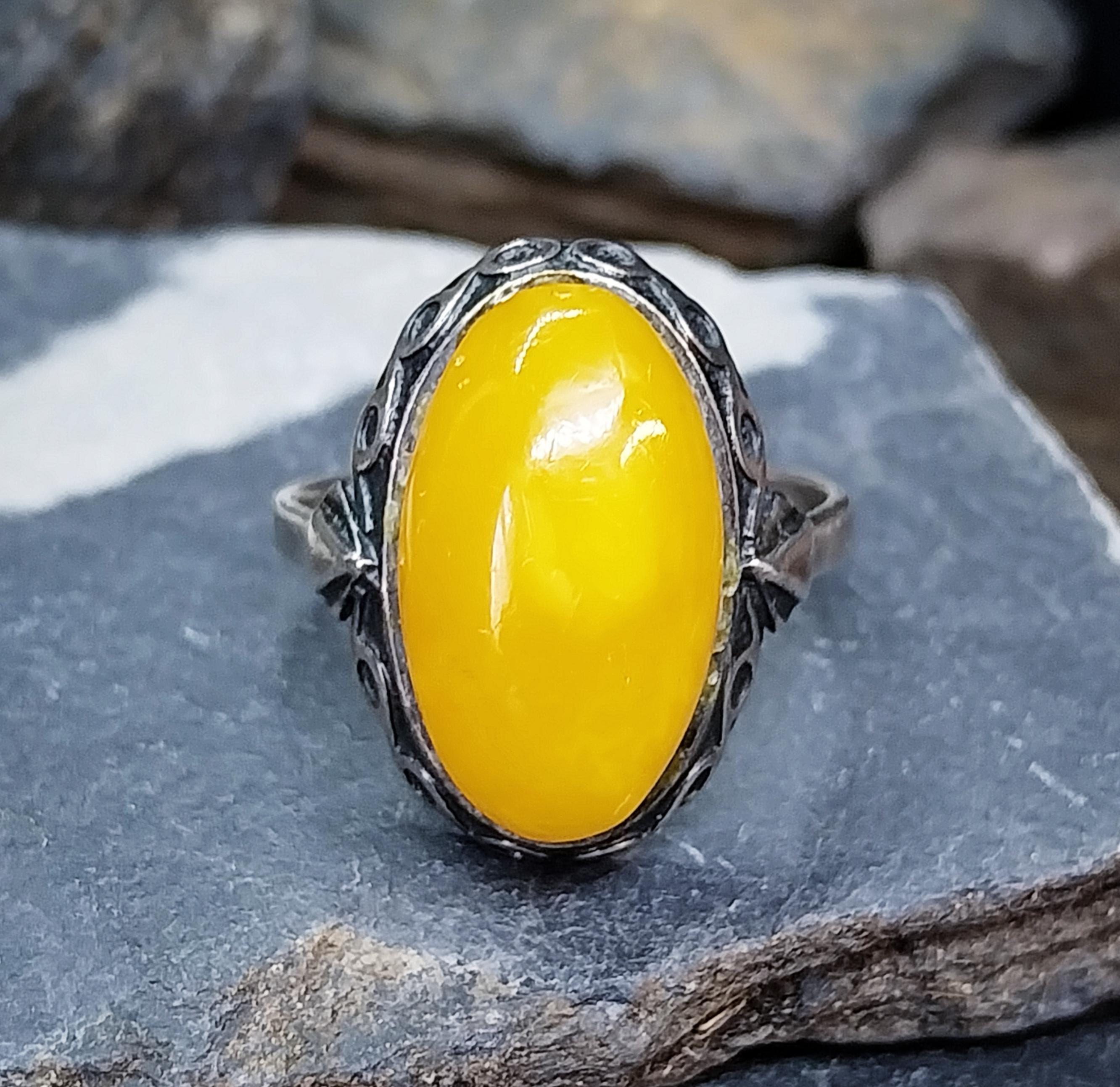 Vintage Butterscotch AMBER Sterling Silver Ring - uk size P (7.5) - 4.3g