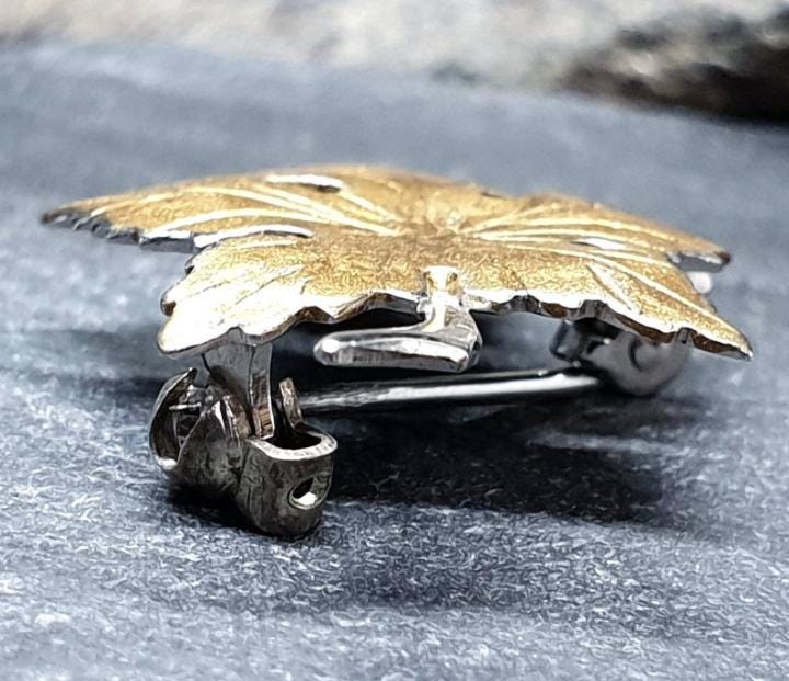 Vintage Sterling Silver LEAF BROOCH - Autumn Maple - 2.3g