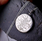 Large Sterling Silver Circular LOCKET Necklace -  on 20" Chain c 1973 - 8.4g