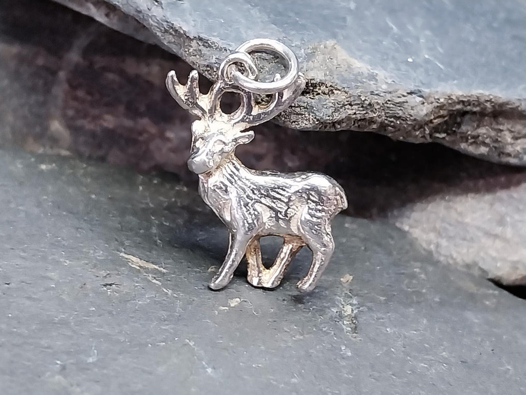 Sterling SILVER STAG DEER Charm Pendant - circa 1958 - 3.1g