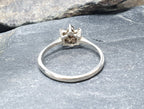 SILVER RING with Garnet Cluster, hallmarked 1977 - uk size N (us 6.5) - 6.4g