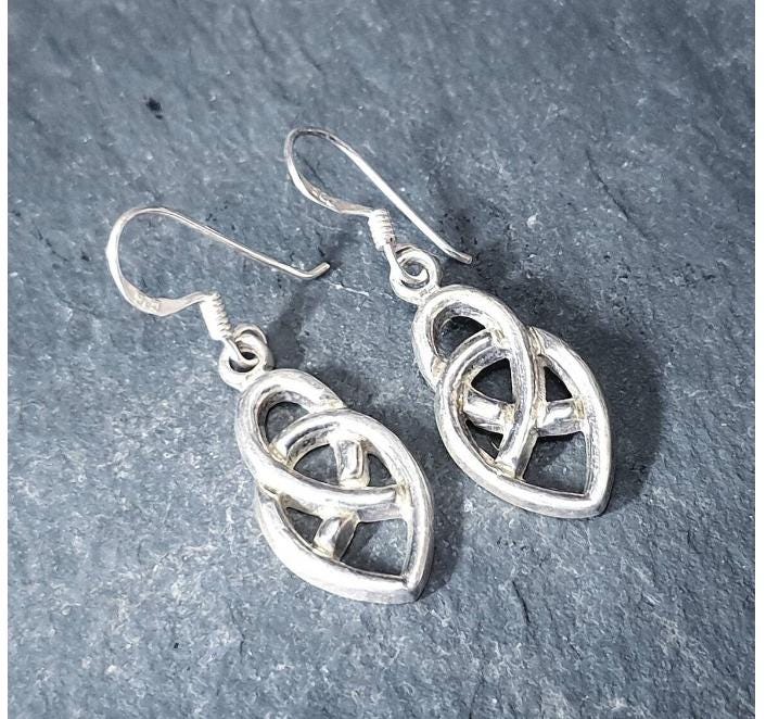 Sterling Silver CELTIC KNOT Dangling Earrings - 4.8g