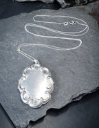 XL Silver Scalloped OVAL LOCKET Necklace with 20" Chain - 9.4g