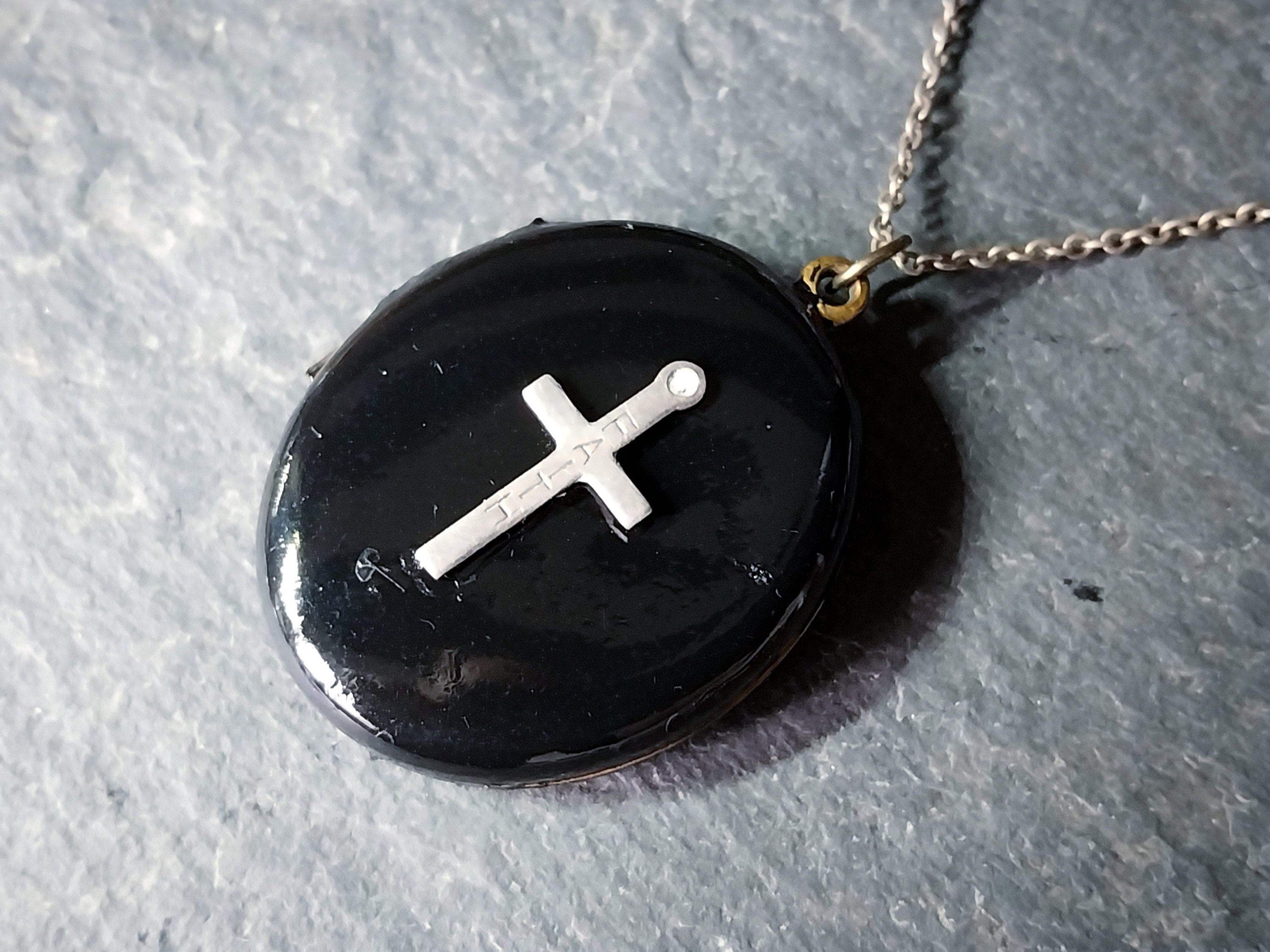 VICTORIAN Black Enamel LOCKET with Silver Cross - on 20" Chain - 15.5g