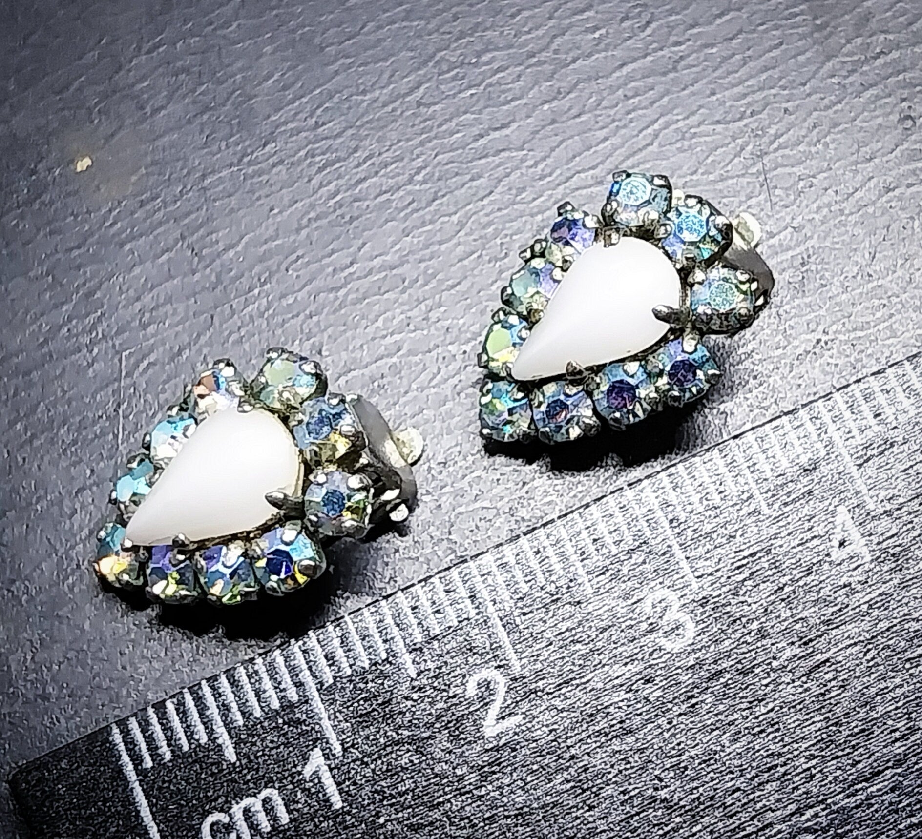 Vintage EARRINGS Blue Aurora Borealis Clip On - 3.7g