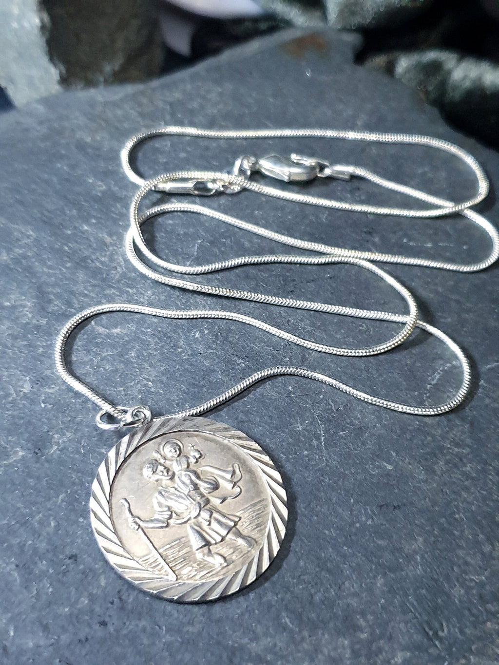 Vintage SILVER St Christopher Necklace Pendant Charm -  20" Chain - 8.8g