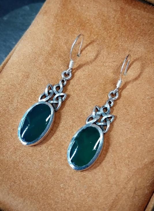 Sterling Silver Dangle Earrings - with Forest Green Agate GemStone - 4.7g