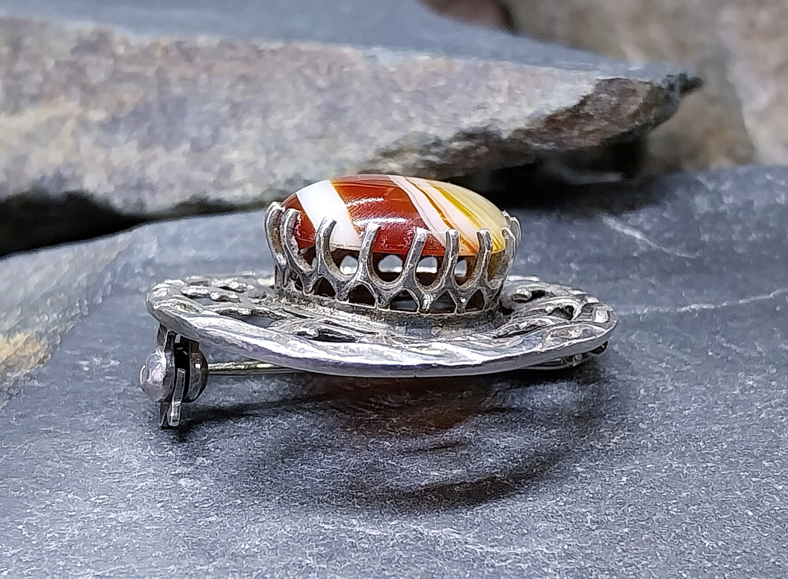Robert Allison BROOCH - Striped Agate Scottish Silver Hallmarked c.1961 - 8.5g