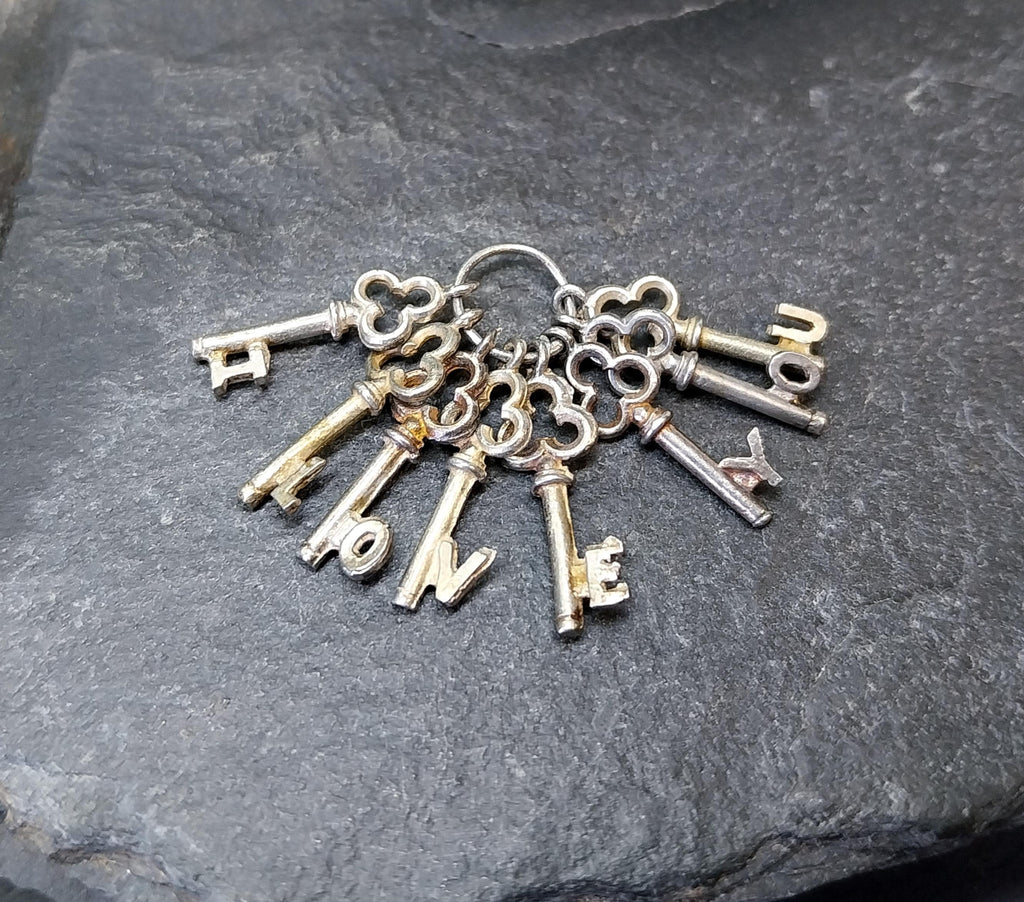 Vintage SILVER Skeleton Keys Charm - I Love You Bracelet Charm 3.4g