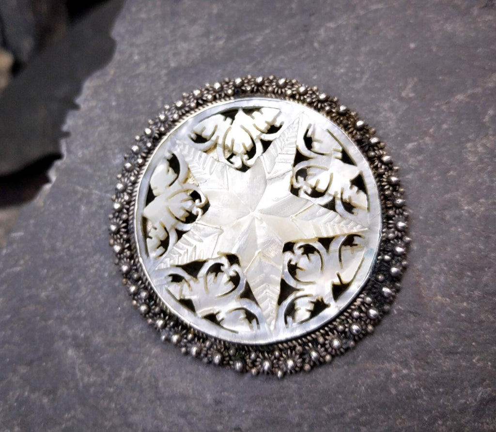Large Vintage Sterling Silver and Mother of Pearl Christmas Star Brooch 17.2g