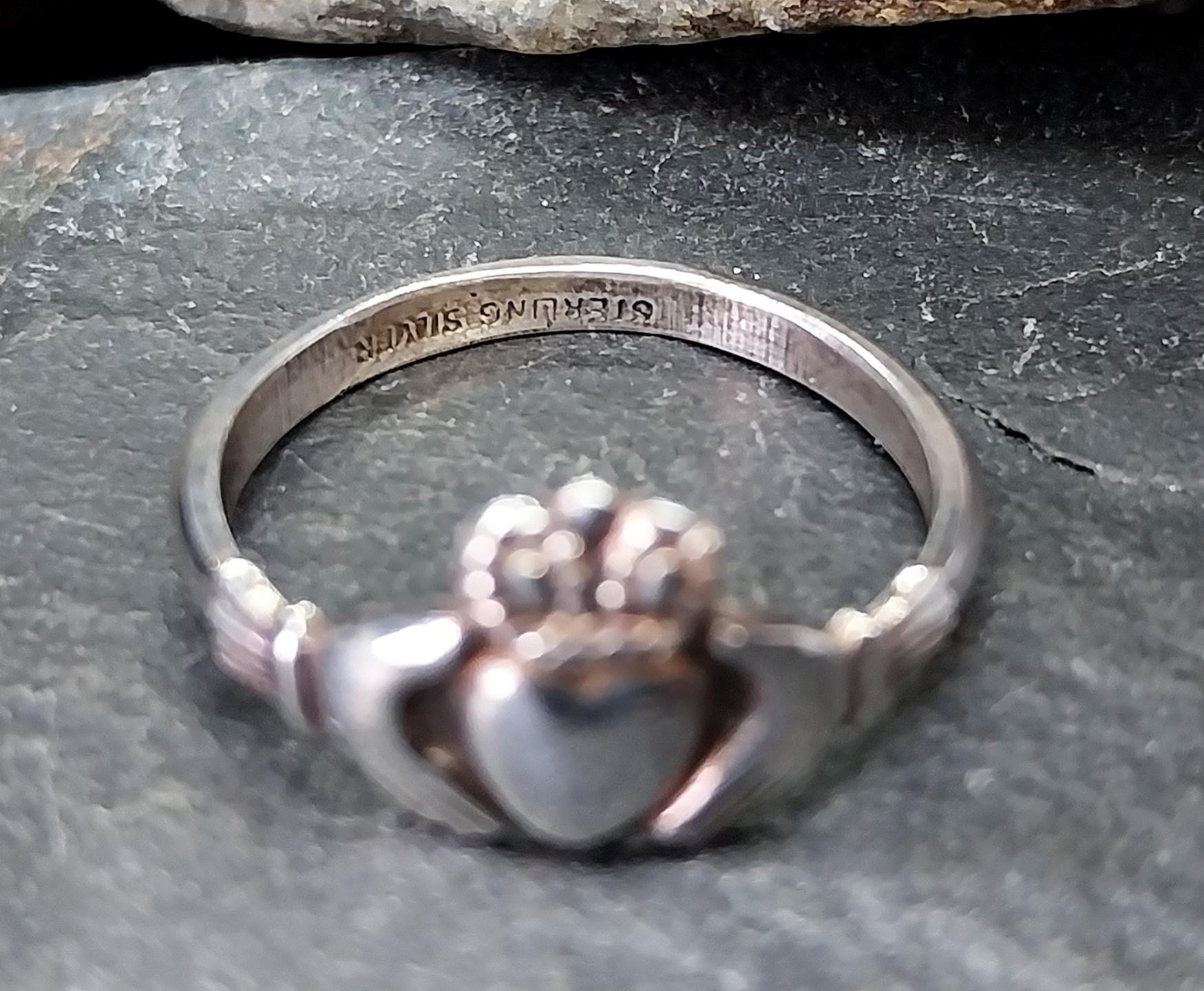 Silver CELTIC CLADDAGH Ring - 925 Sterling Silver - Size P (us 7.5) - 2.3g