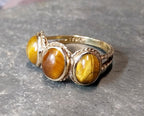 Vintage 9ct GOLD Triple Tigers Eye Ring - Size uk O (us 7) - 3.1g